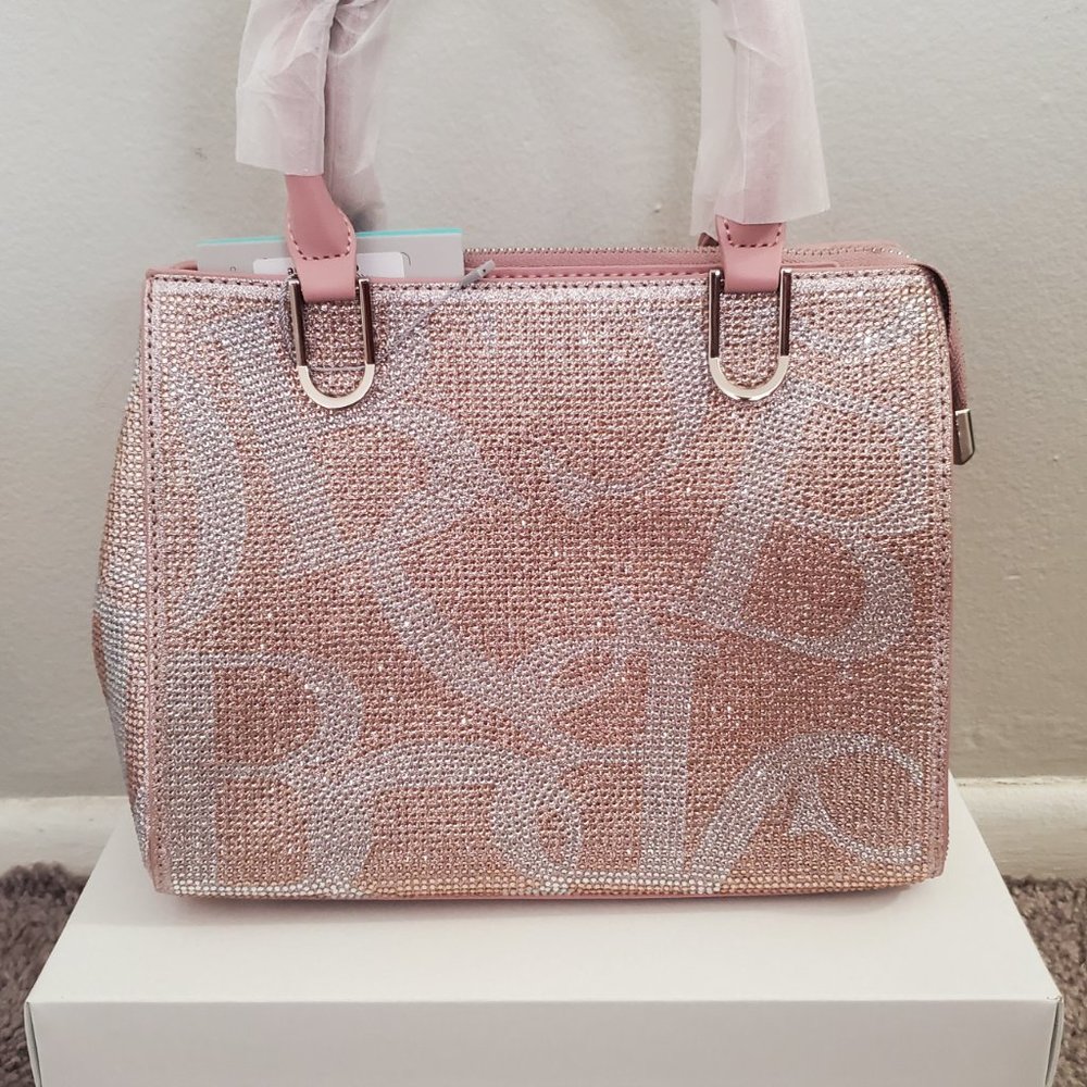 Handbags - Picture 8 of 15